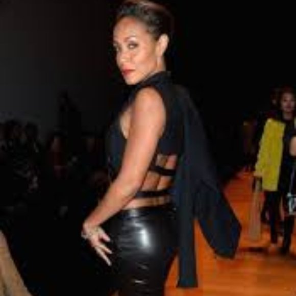 Barbara Bui Black Waist Strap Crop Top - Picture 4 of 8